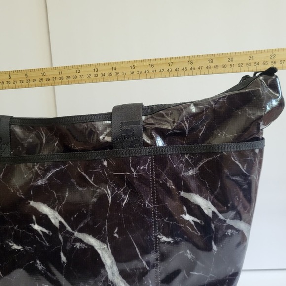 Lesportsac Dakota Deluxe Weekender Bag - Picture 7 of 8